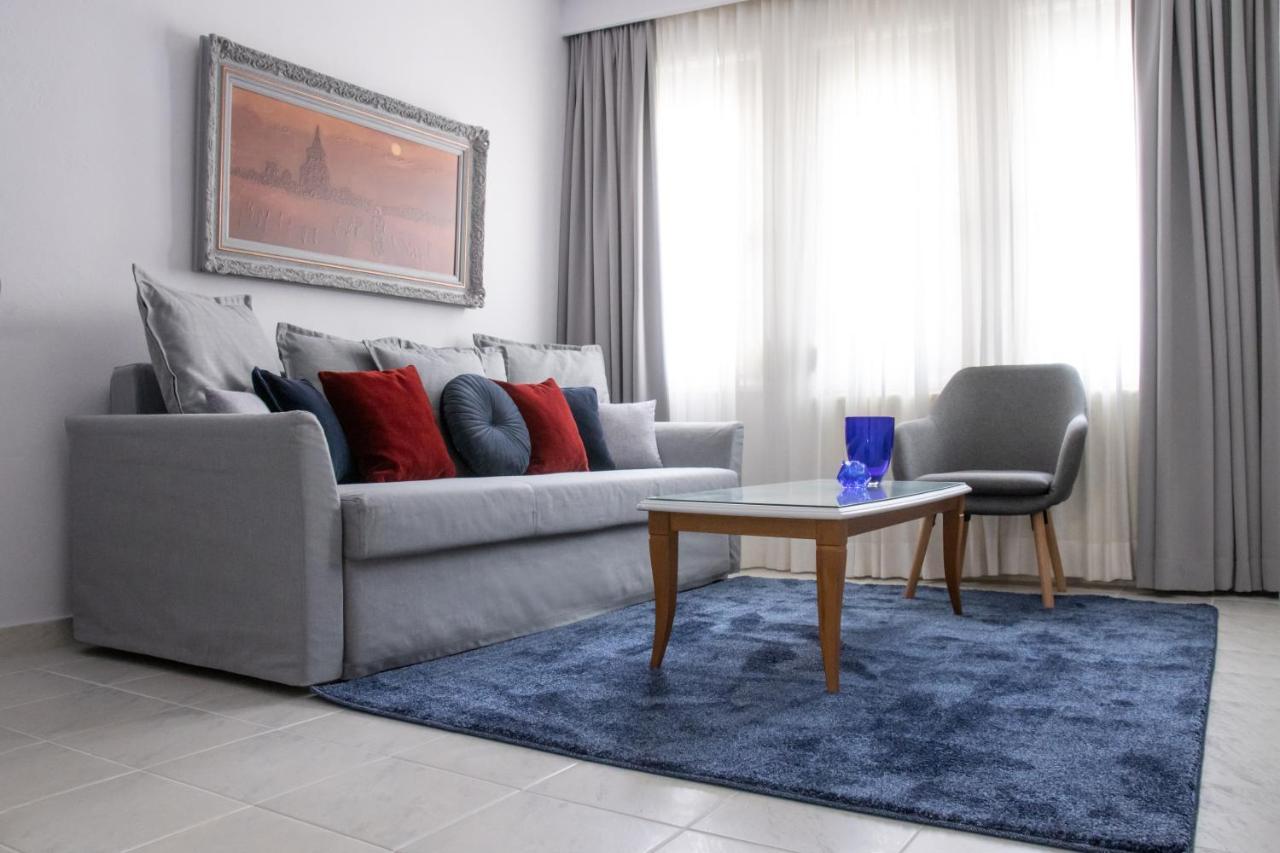 Mystique Apartment Komotini Bagian luar foto