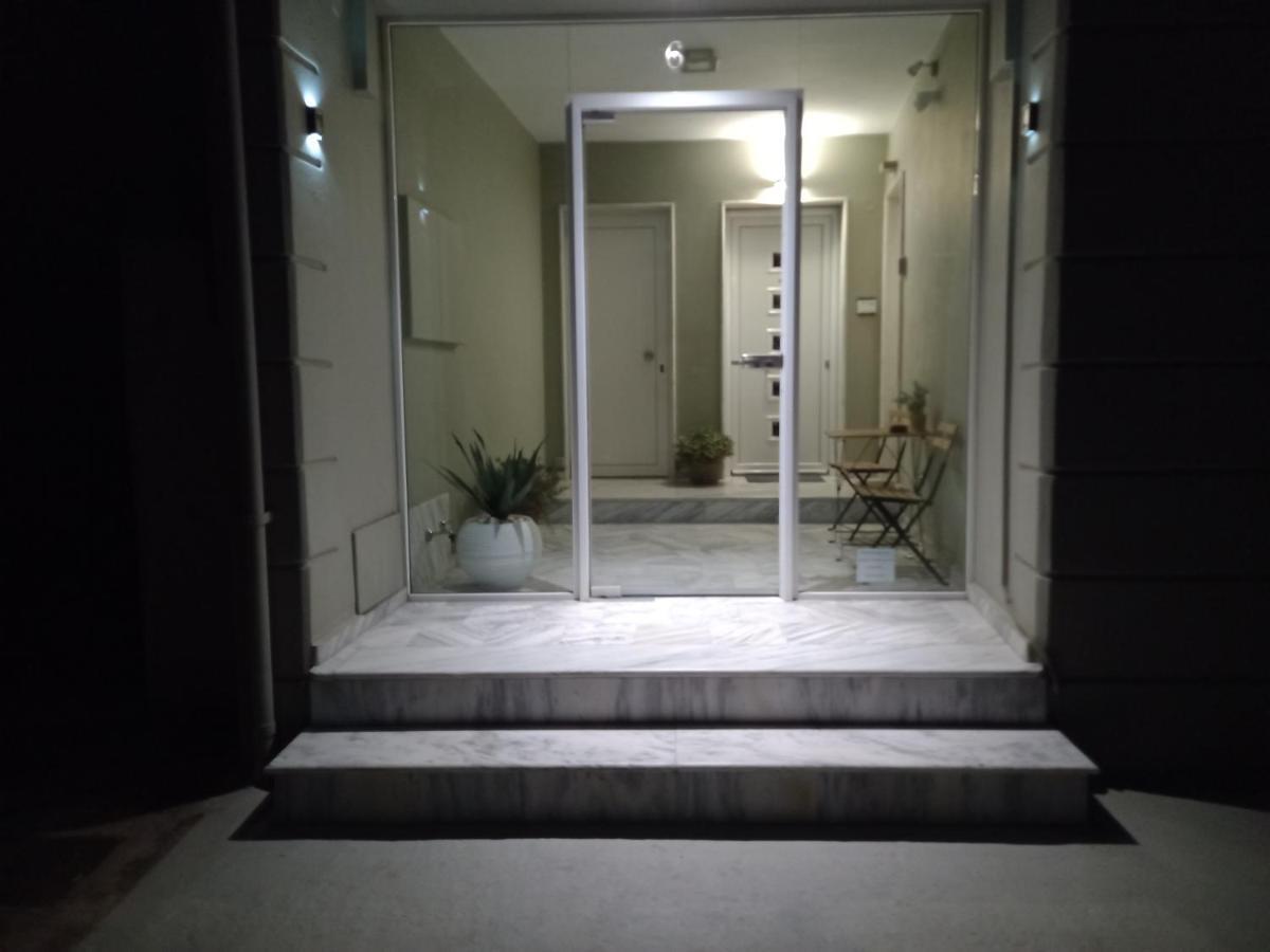 Mystique Apartment Komotini Bagian luar foto