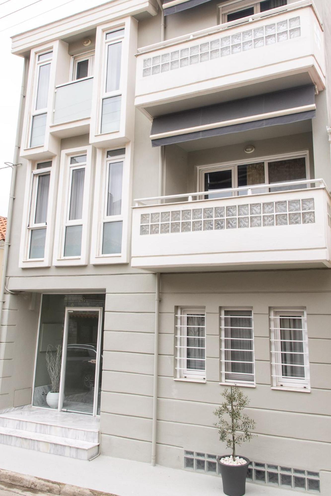 Mystique Apartment Komotini Bagian luar foto